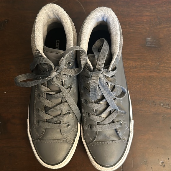 Converse Chuck Taylor All Star grey leather Hi Tops
Woman’s 7 men’s 5 - Picture 2 of 7